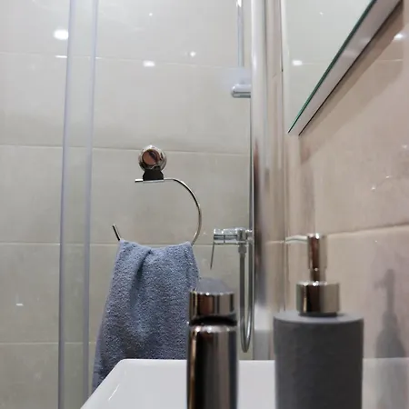 Sc6 - Modern & Spacious 2 Bed Apartament